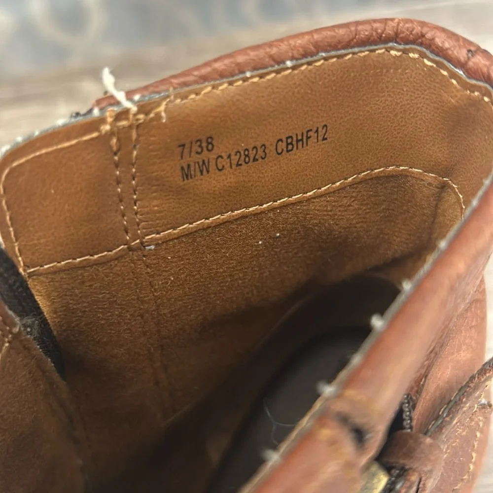 B.O.C Born Concept Traipse Brown Leather Booties‎ Cuffed Double Buckle 7/38